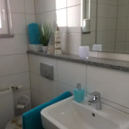 Schoene Zwei Zimmer Wohnung Walldorf  Extérieur photo